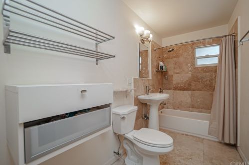 2863 Bridgeport Ave, Anaheim CA  92804-2047 exterior