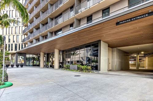 987 Queen St, Honolulu HI  96814-4118 exterior