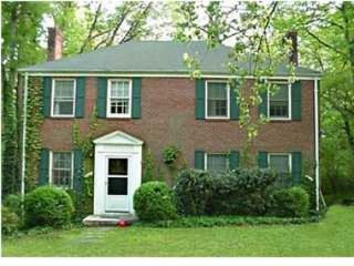 1632 Oxford Rd, Charlottesville VA  22903-1330 exterior