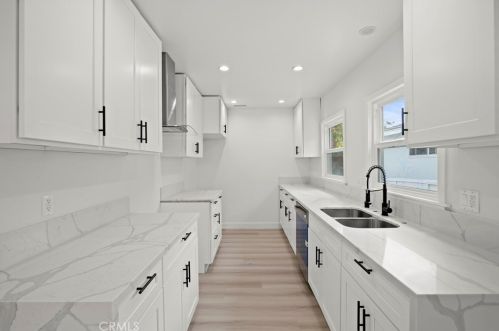 1710 Glenwood Rd, Glendale CA  91201-1812 exterior