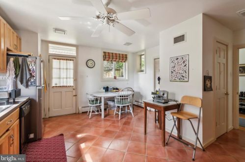 151 Gravers Ln, Philadelphia PA 19118-2806 exterior