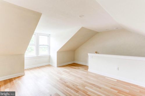 241 Elm St, Lancaster PA  17603-3445 exterior