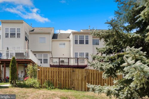 649 Mcleary Sq, Leesburg, VA 20175-5651