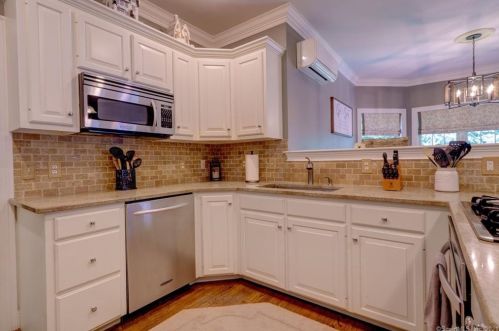53 Crystal Ridge Dr, Ellington CT  06029-3052 exterior