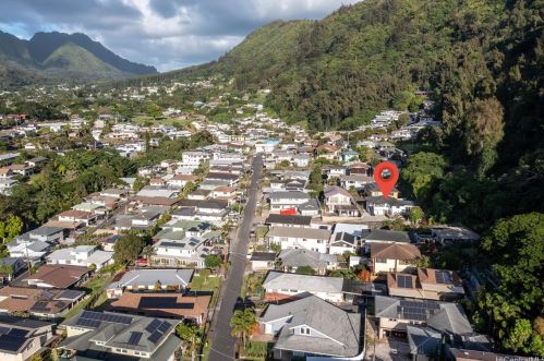 2803 Henry St, Honolulu HI  96817-1144 exterior