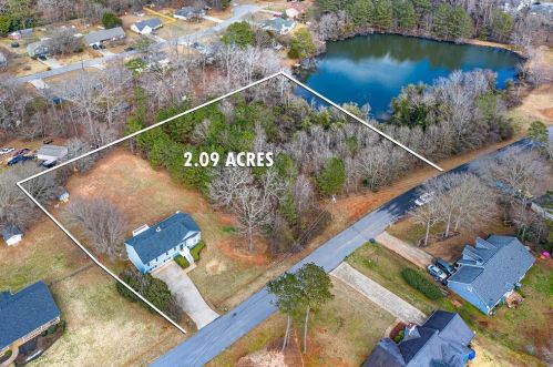 25 Pine Valley Dr, Porterdale, GA 30016-1853