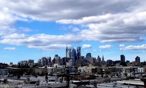 1704 4 St, Philadelphia PA 19133-3230 exterior