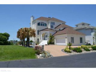 39 Bay Front Pl, Hampton, VA 23664-1791