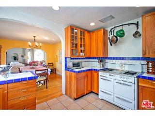 2060 Mound St, Los Angeles CA  90068-3911 exterior