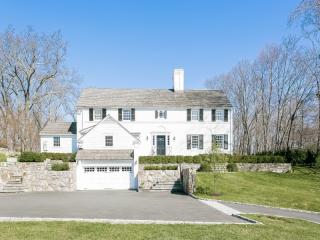 59 Hillside Rd, Greenwich, CT 06830-4834
