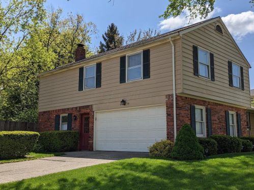 2838 Wellsford Dr, Springfield, OH 45503-1946