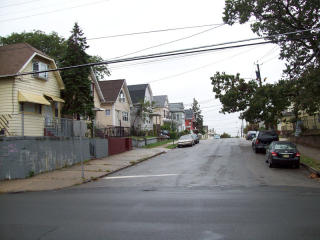 199 24th St, Paterson, NJ 07514-2128