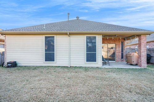 5904 Ozark Dr, Fort Worth TX  76131-4003 exterior