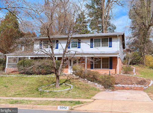 5042 King Richard Dr, Annandale, VA 22003-4359