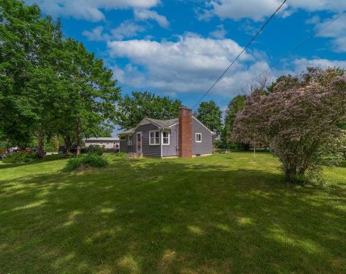 47 Nipsah Rd, Warwick, RI 02818-4614