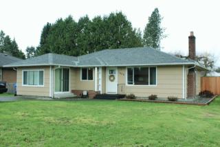 1429 View Ave, Waunch Prairie, WA 98531-1827