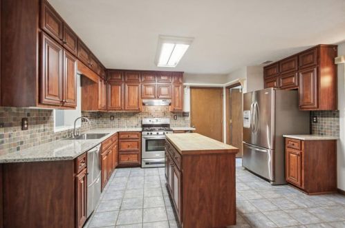 2086 Wellborn Rd, Lithonia, GA 30058-5440