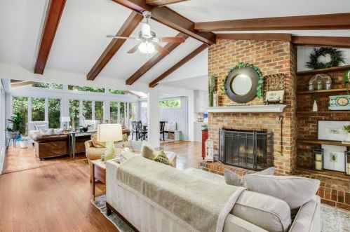 7290 Hunters Br Dr, Atlanta GA  30328-1719 exterior