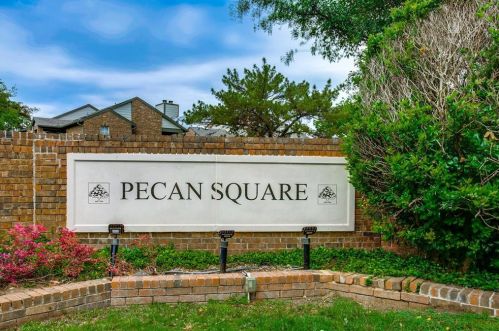 4067 Beltway Dr, Addison TX  75001-4925 exterior