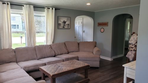 208 Main St, Valley View, IL 60145-7011