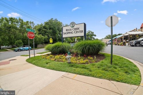 2213 Washington Ave, Silver Spring MD  20910-2622 exterior