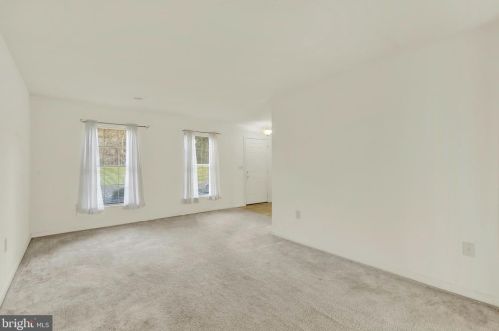415 Park View Dr, Harrisburg, PA 17110-4019