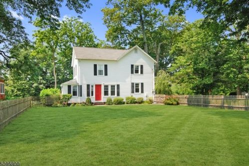 20 Washington St, Columbia, NJ 07832-2322
