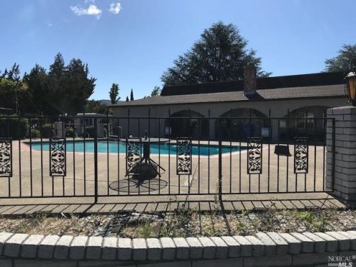 700 Gobbi St, Ukiah CA  95482-6200 exterior