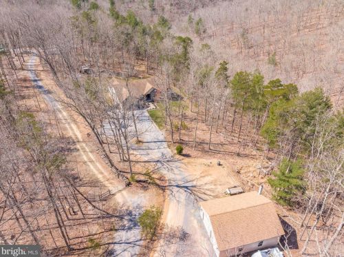 487 Vixen Ln, Gerrardstown WV  25420-4459 exterior