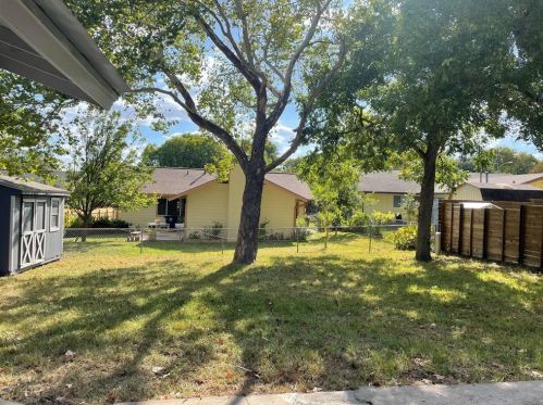 803 Buckingham Pl, Austin TX  78745-5549 exterior