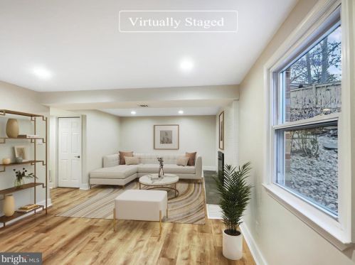 8613 Kerry Ln, Springfield, VA 22152-3204