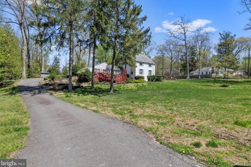 7600 Walton Ln, Annandale, VA 22003-1529