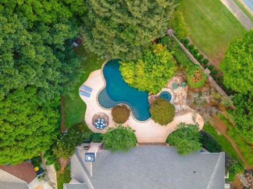 1014 Canton View Way, Marietta, GA 30068-5315