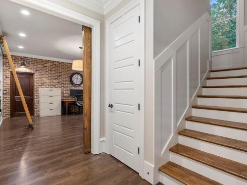 1607 Grant Dr, Atlanta GA  30319-3589 exterior
