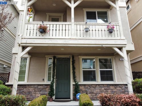 7029 Mariposa Ln, Pleasanton, CA 94568-2569