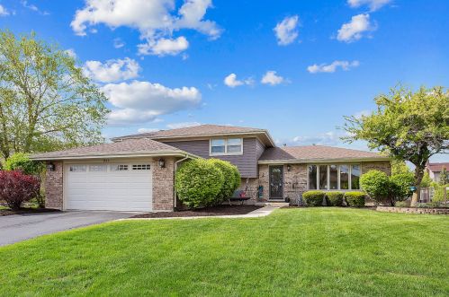 7634 Lakeview Ter, Frankfort, IL 60423-8653