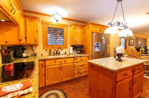 15302 Ben Wiggins Rd, Conroe TX  77303-4805 exterior