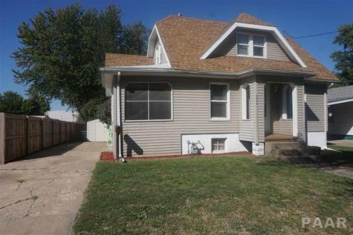 1219 Maple St, Pekin, IL 61554-4338