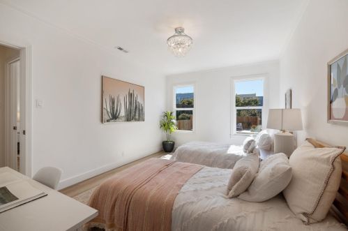 1971 21st Ave, San Francisco CA  94116-1206 exterior
