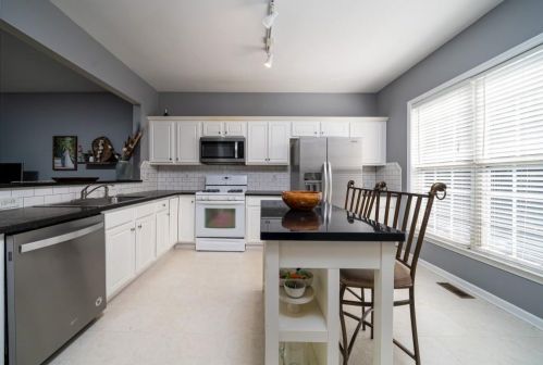 5106 Manerdale Dr, Atlanta GA  30339-0105 exterior