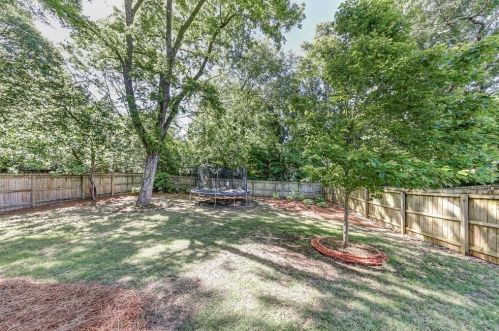 2554 Edwards Dr, Atlanta GA  30318-1111 exterior