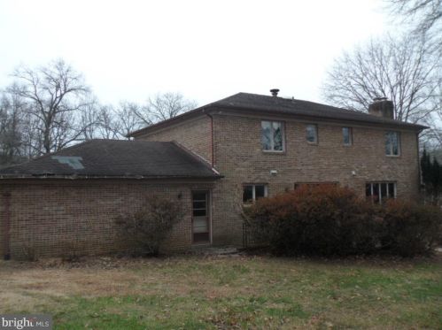 2312 Parallel Ln, Silver Spring MD 20904-5450 exterior