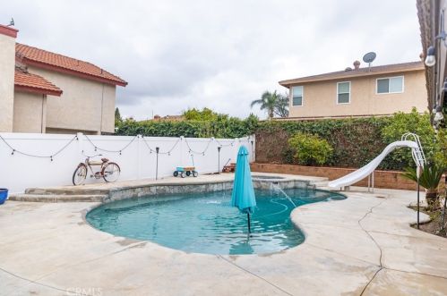 11568 Freedom Trl, Riverside CA  92503-5066 exterior