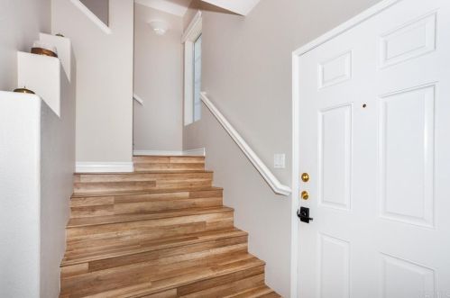 3147 Via Puerta, Carlsbad, CA 92009-6081
