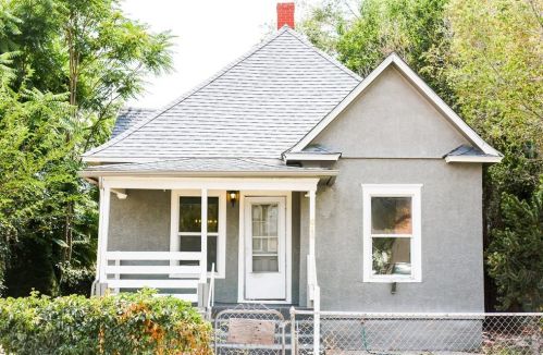 614 11th St, Pueblo, CO 81003-2211