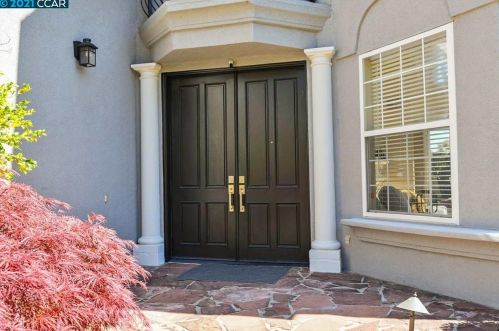 8250 Moller Ranch Dr, Pleasanton, CA 94588-9679