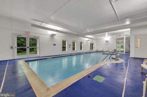 15 Leeds Ct, Lancaster PA  17602-4676 exterior