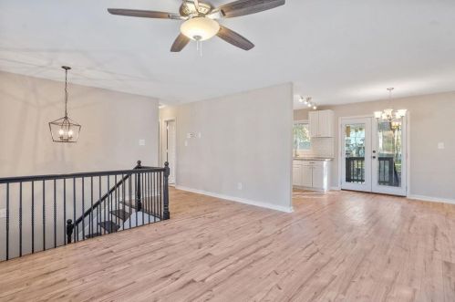 1013 Vintonwoods Dr, Forest Park, GA 30297-3350