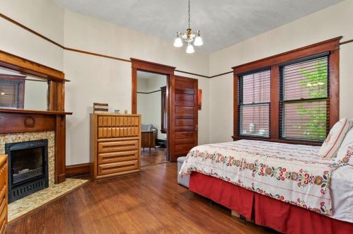 1094 Colquitt Ave, Atlanta GA  30307-1945 exterior