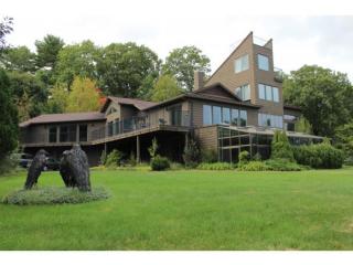 5 Forsythia Dr, Dover, NH 03820-9139